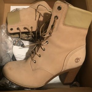 Women’s Timberland Boots Size 8.5